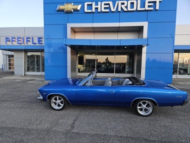 1966 Chevrolet MALIBU Base in Blue — front three-quarter view